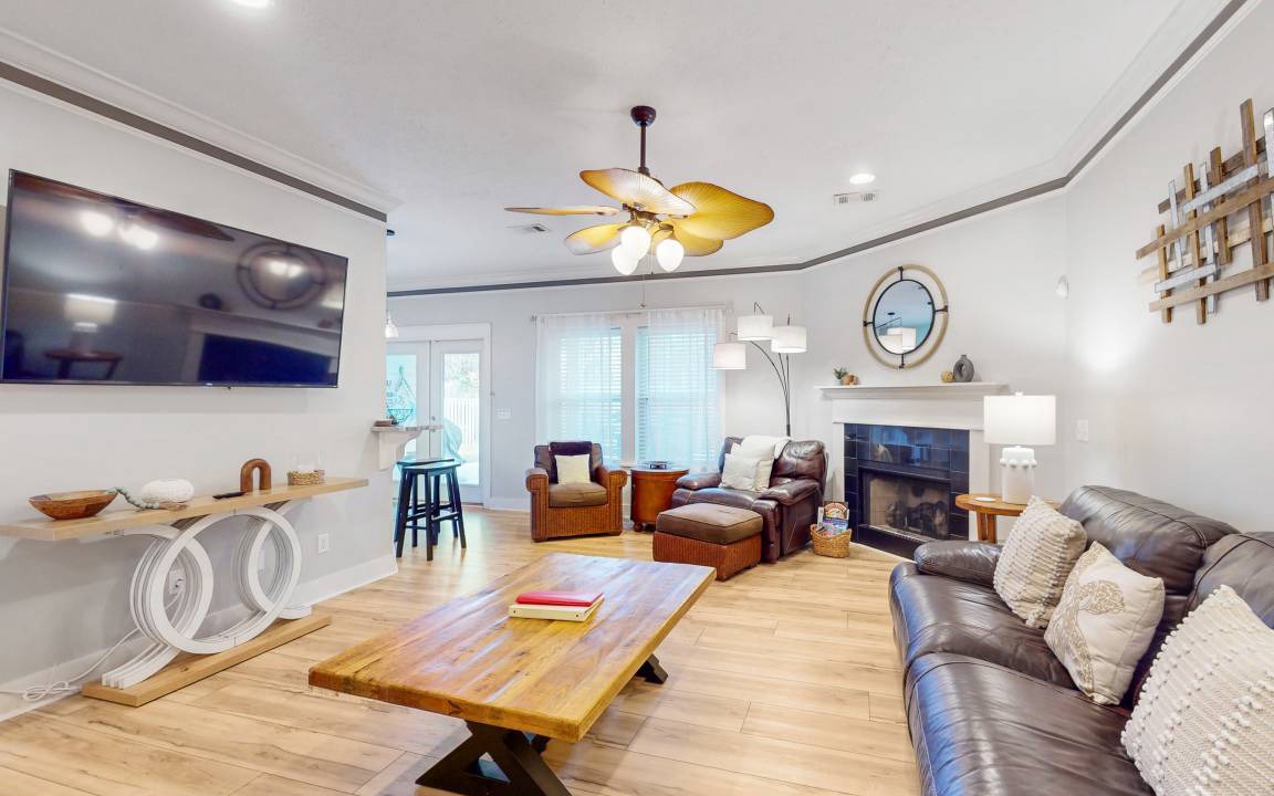 Photo of Livingroom in Upper Grand Lagoon