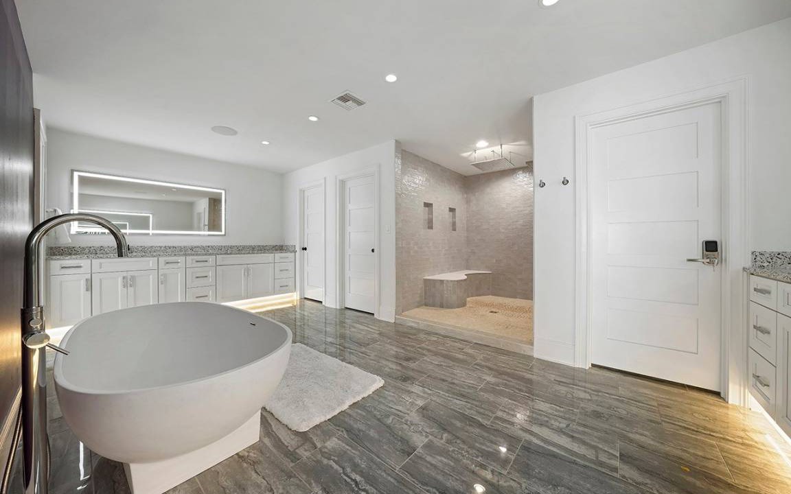 Photo of Bathroom in Crystal Beach