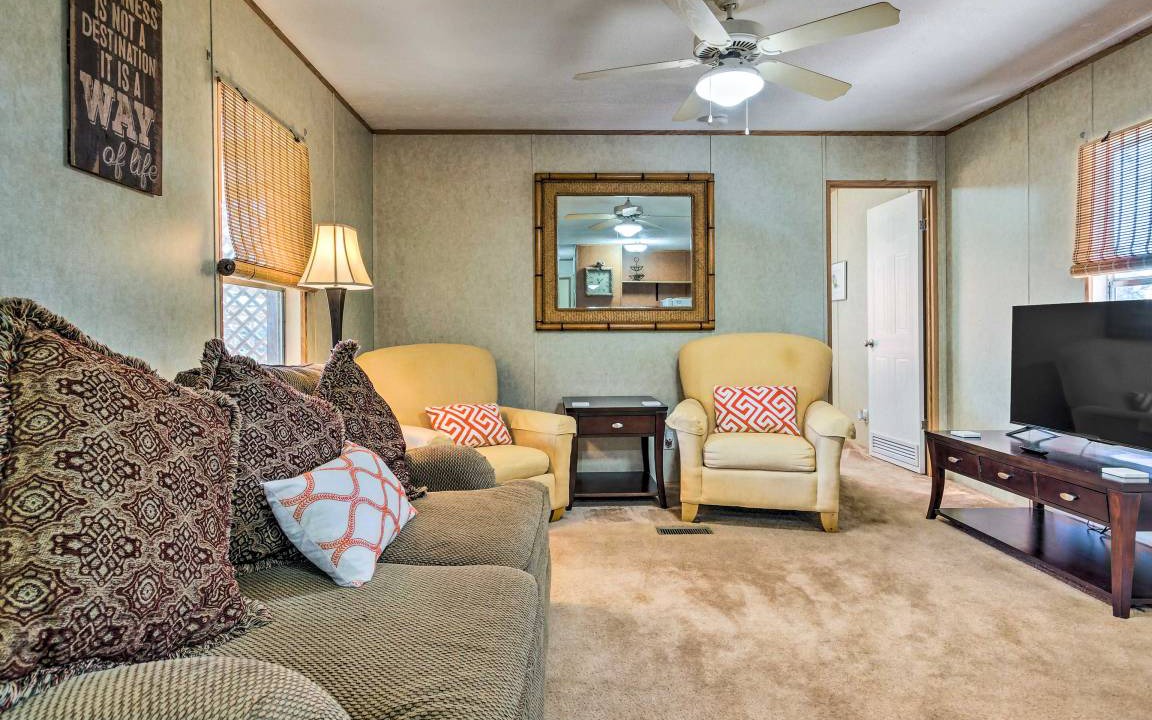 Photo of Livingroom in Gulf Breeze