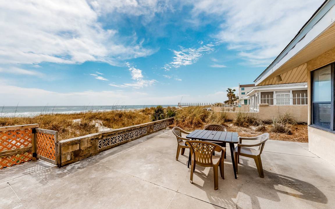 Photo of Patio Balcony in Bahama Beach