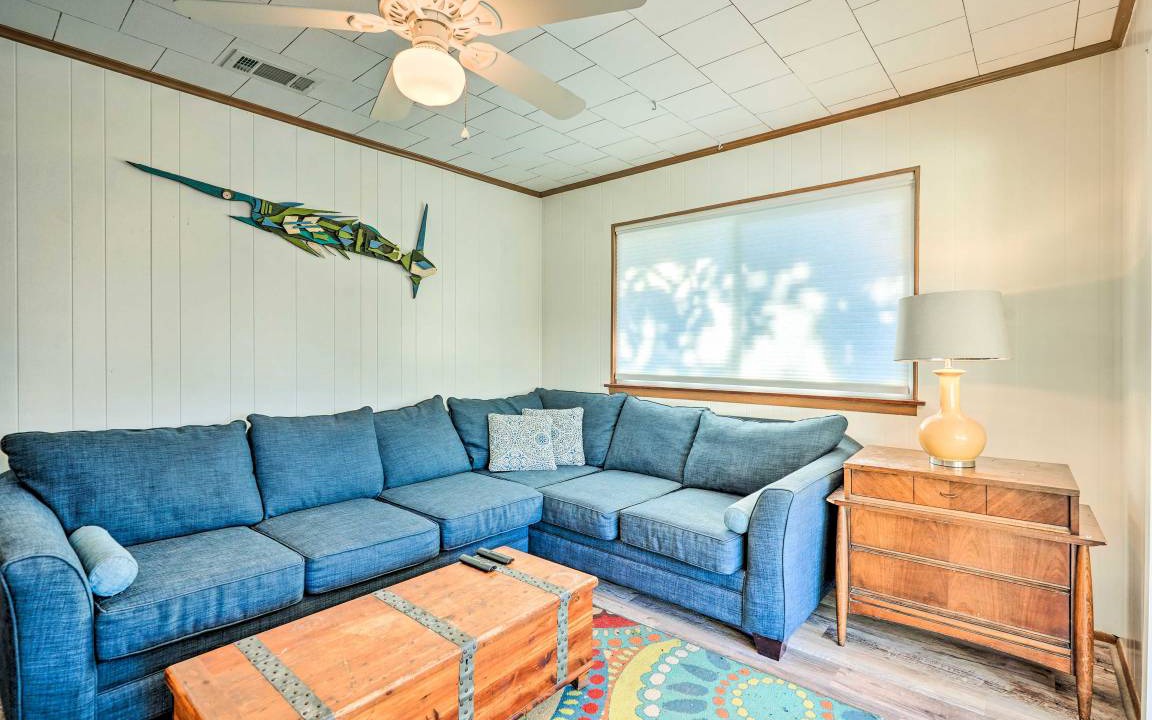 Photo of Livingroom in Bid-a-wee Beach