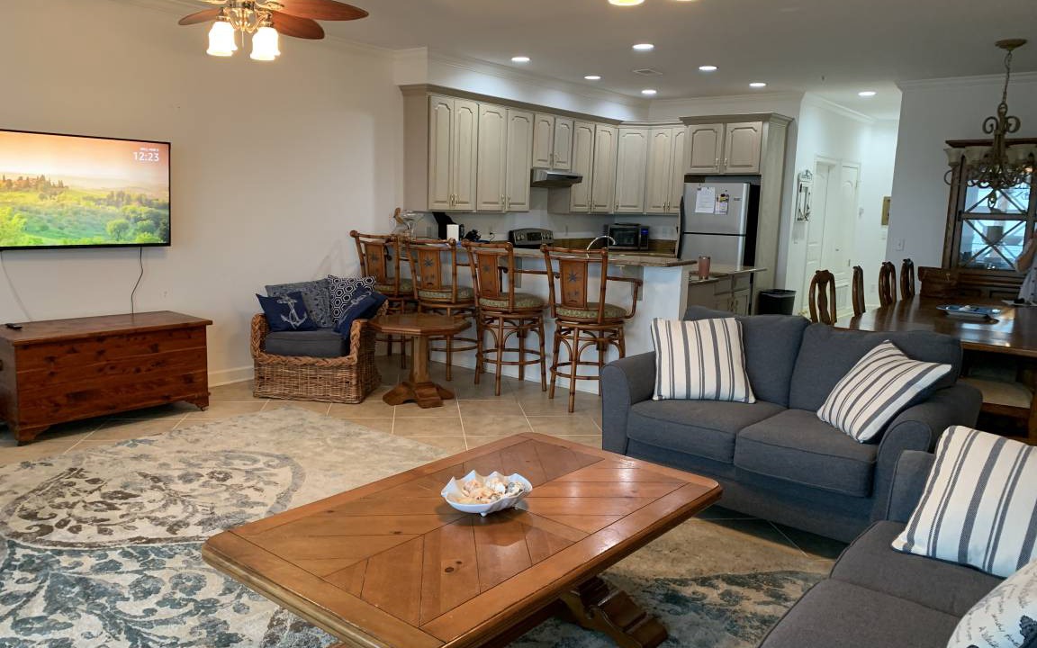 Photo of Livingroom in White Sands