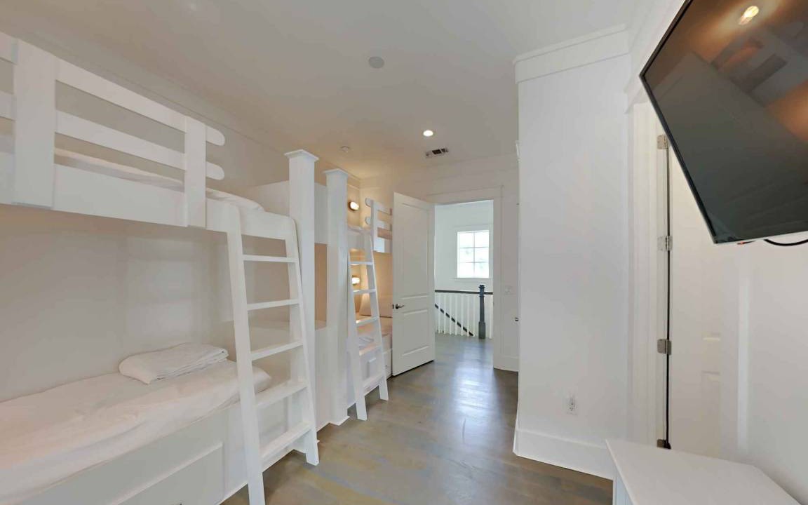 Photo of Bedroom in Lakeside at Blue Mountain Beach