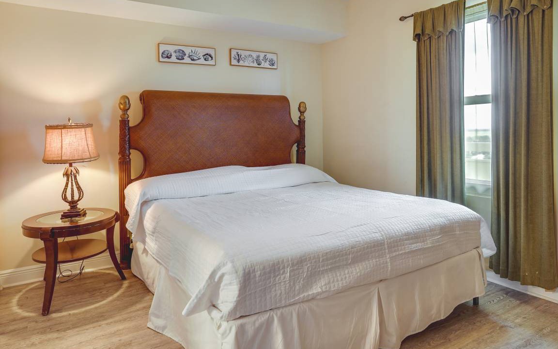 Photo of Bedroom in Miramar Beach