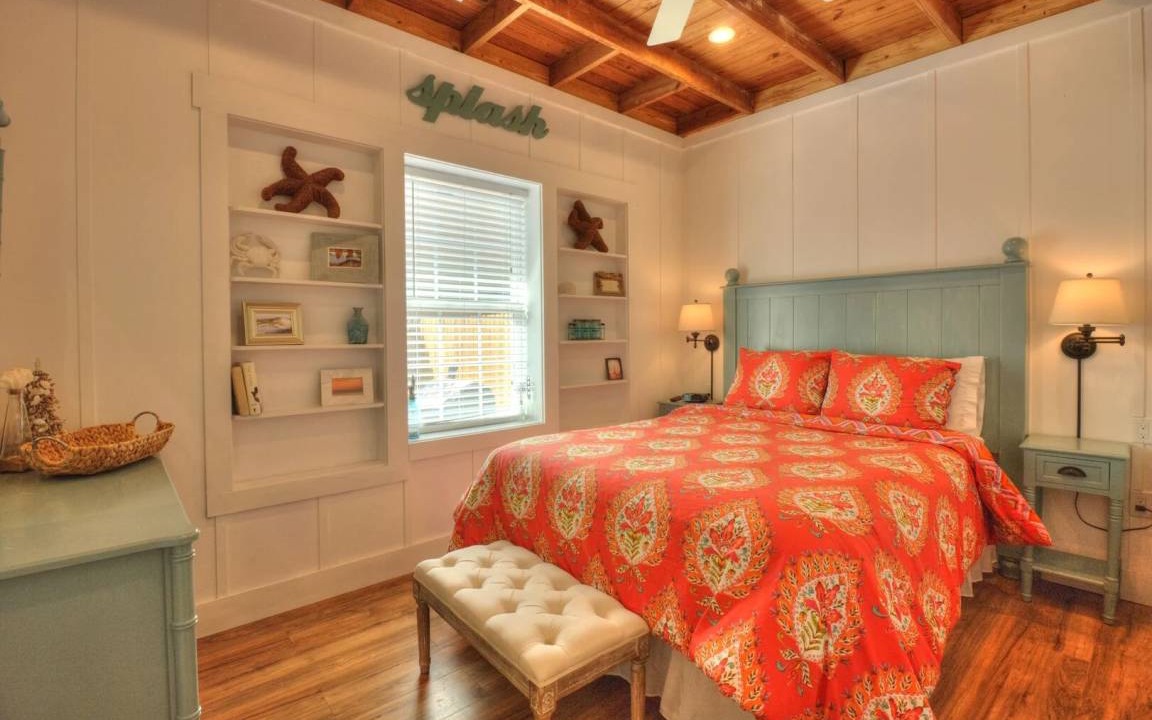 Photo of Bedroom in Laguna Beach Estates