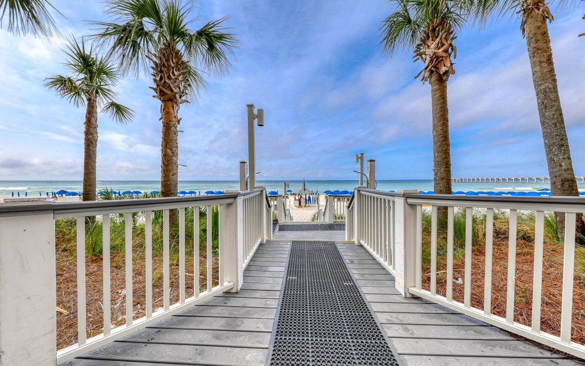 Photo of Patio Balcony in Bahama Beach