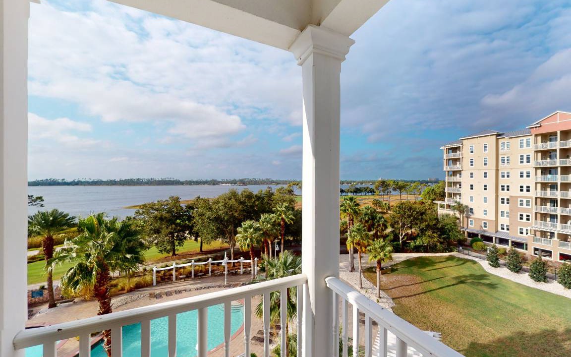 Photo of Patio Balcony in Upper Grand Lagoon