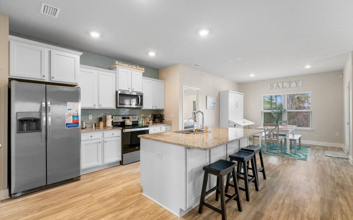 Photo of Kitchen in Upper Grand Lagoon