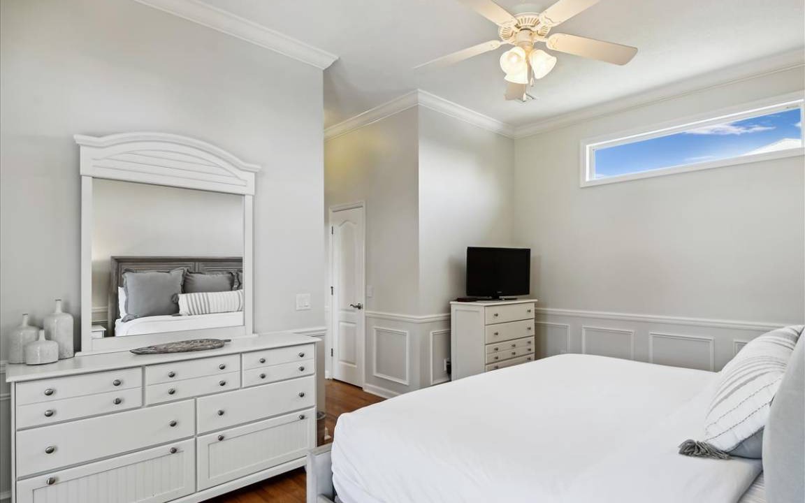 Photo of Bedroom in White's Gulfview