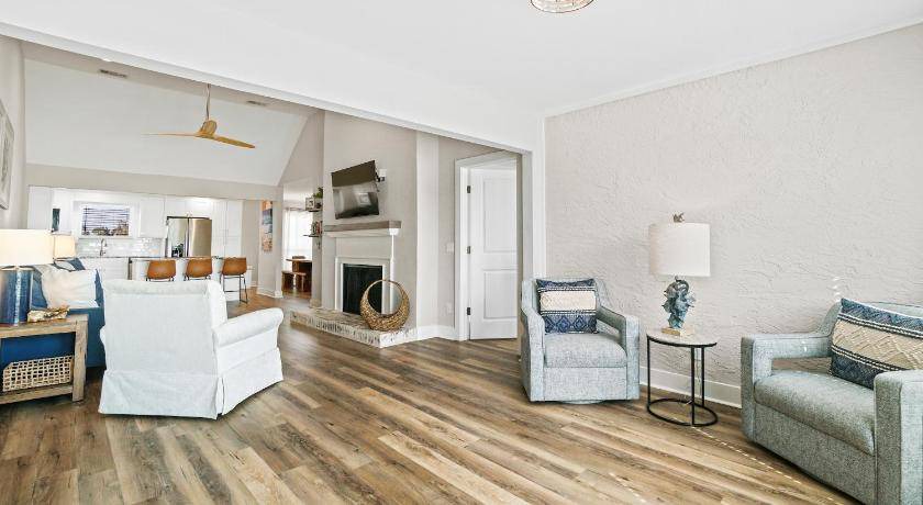 Photo of Livingroom in Upper Grand Lagoon