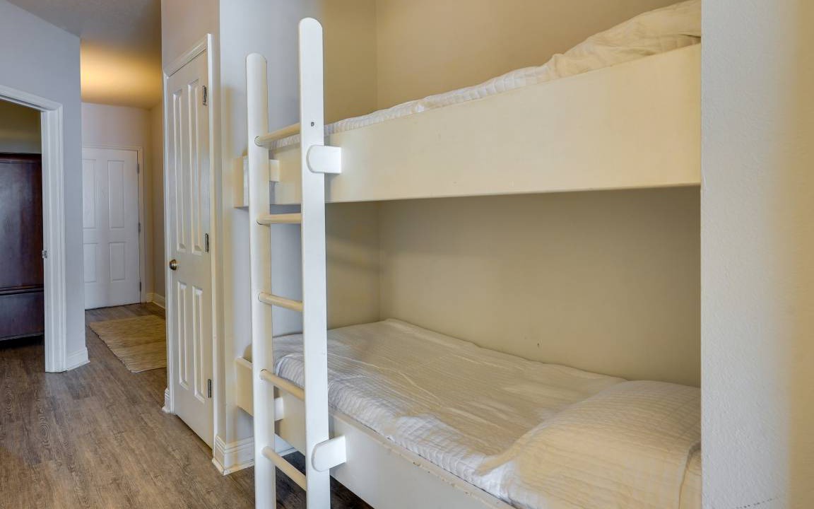 Photo of Bedroom in Miramar Beach