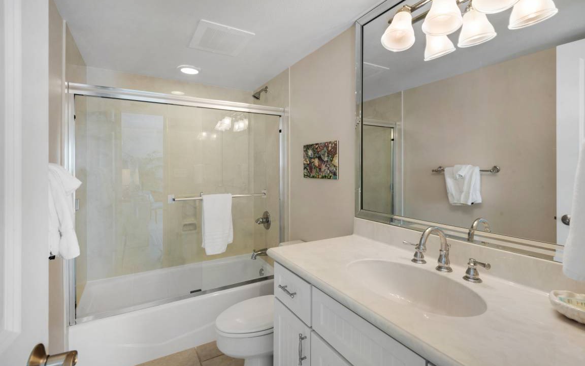 Photo of Bathroom in Navarre Beach