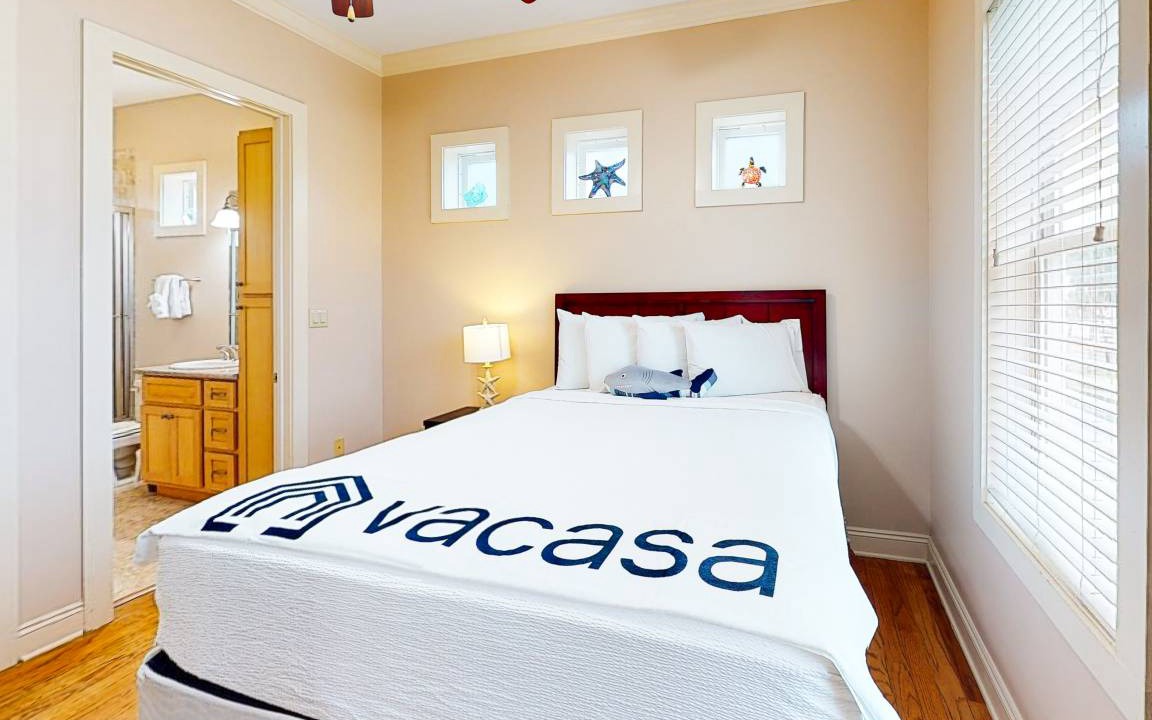 Photo of Bedroom in Crescent Beach