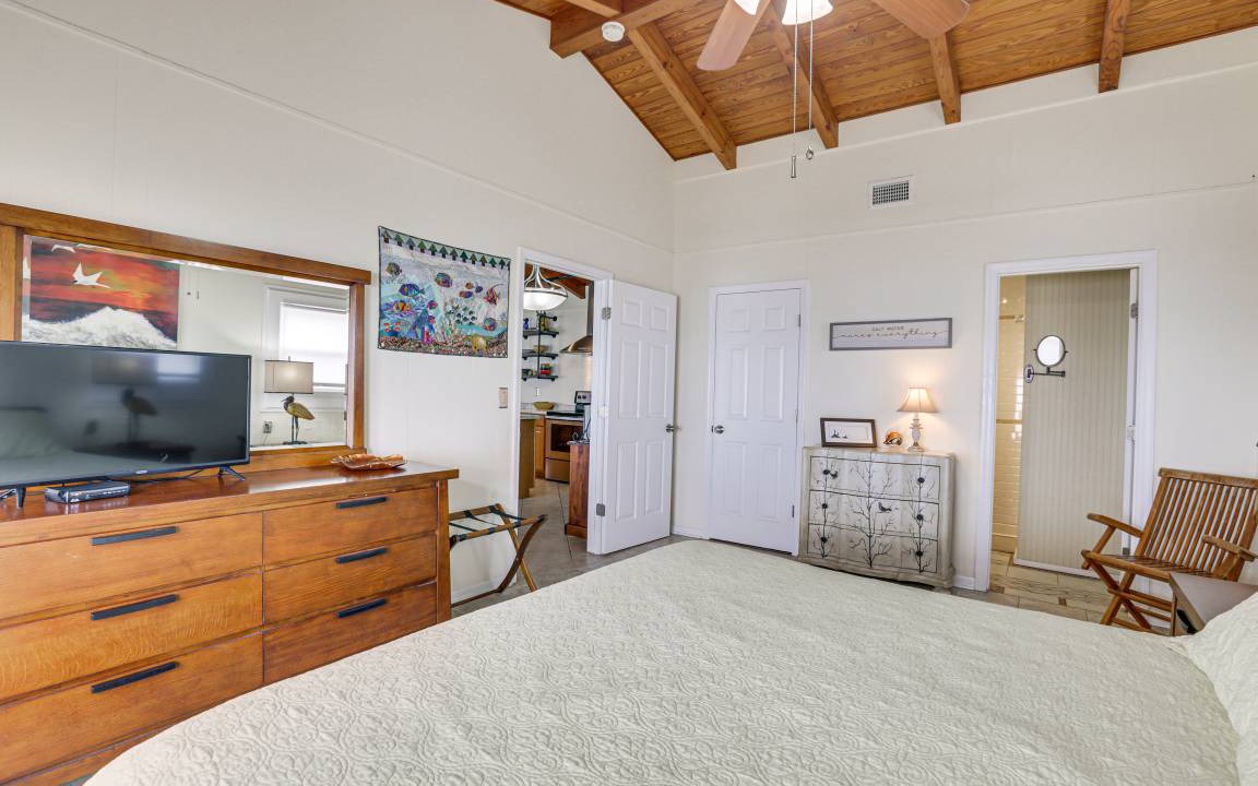 Photo of Bedroom in Alligator Point