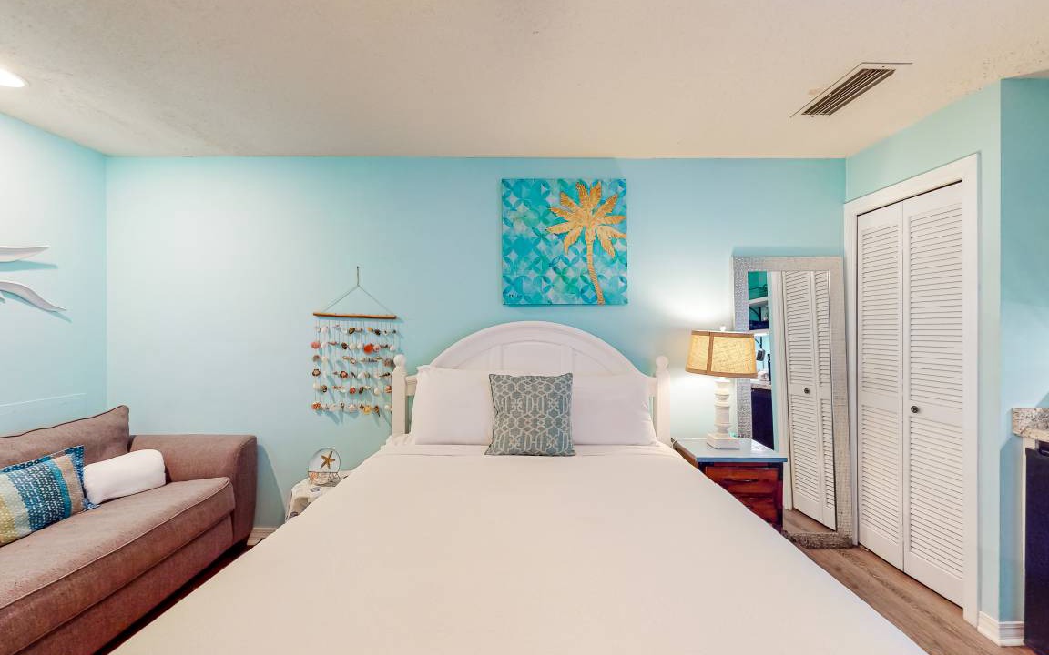 Photo of Bedroom in Gulf Lagoon Beach