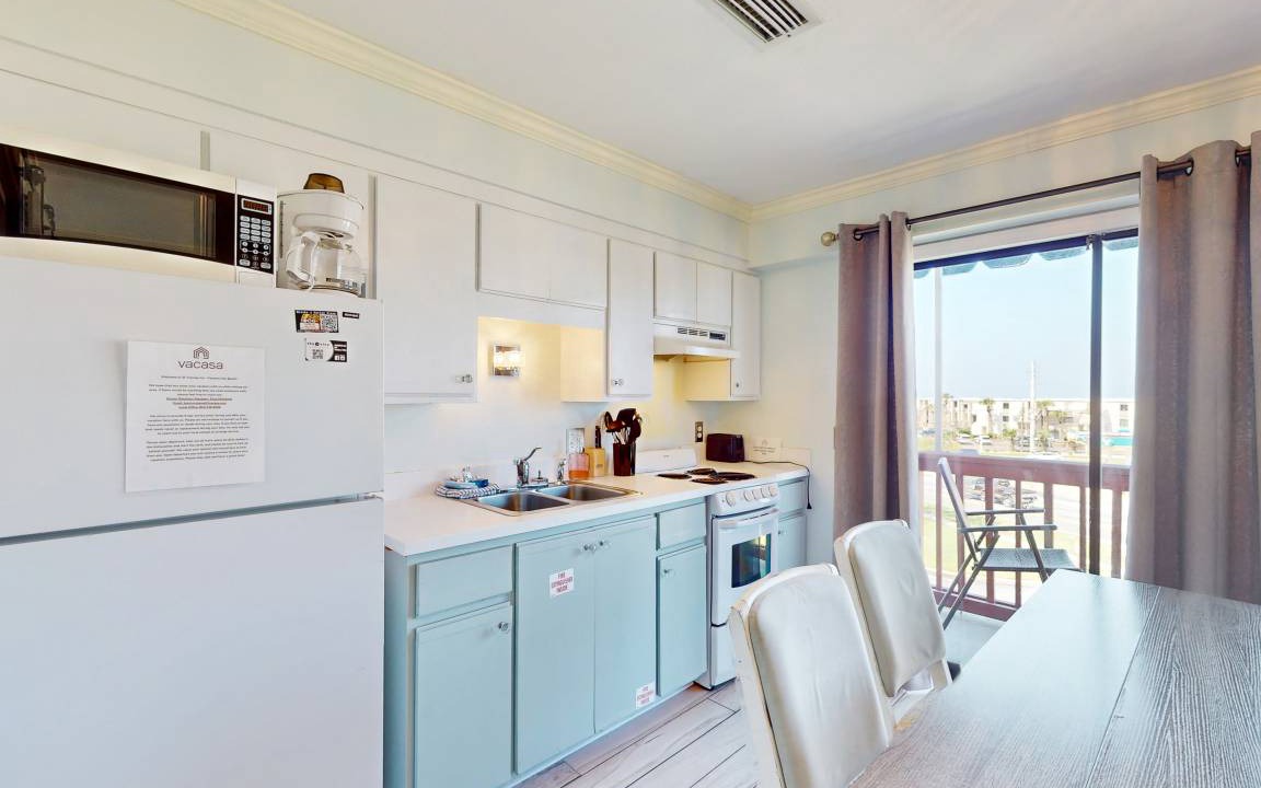 Photo of Kitchen in Gulf Lagoon Beach