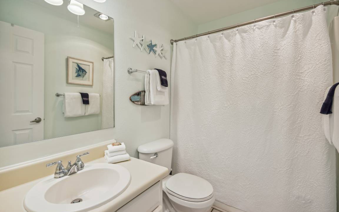 Photo of Bathroom in Holiday Isle