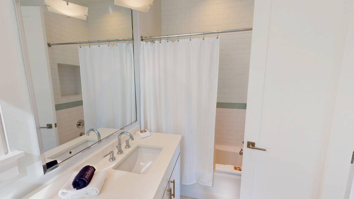 Photo of Bathroom in Holiday Isle