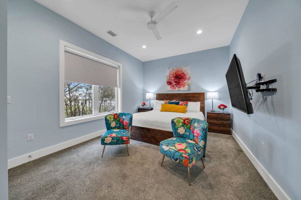 Photo of Others in Avalon Beach Estates