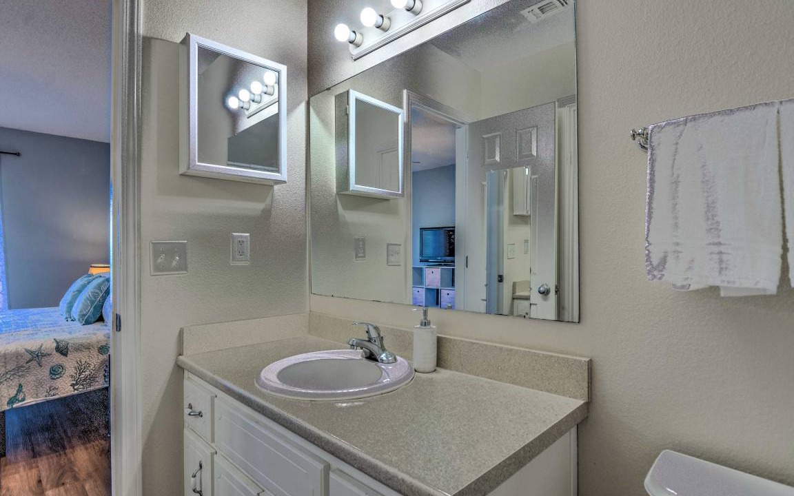 Photo of Bathroom in North Northwest Pensacola