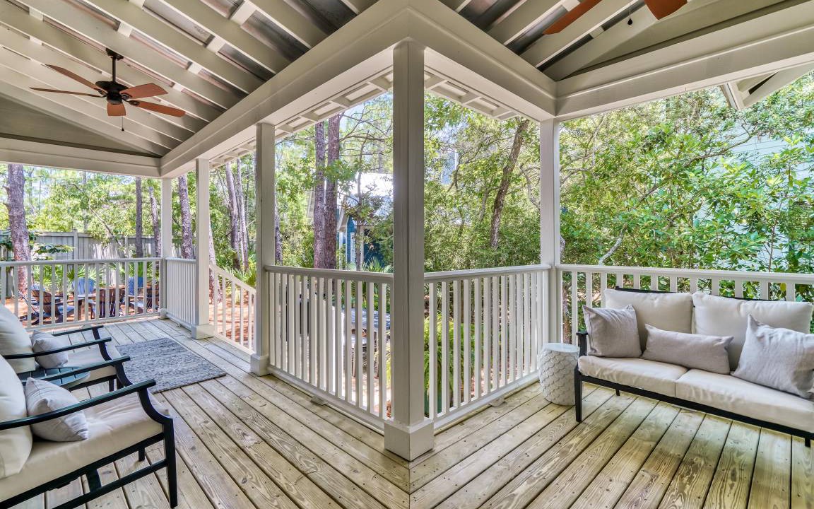 Photo of Patio Balcony in Forest District