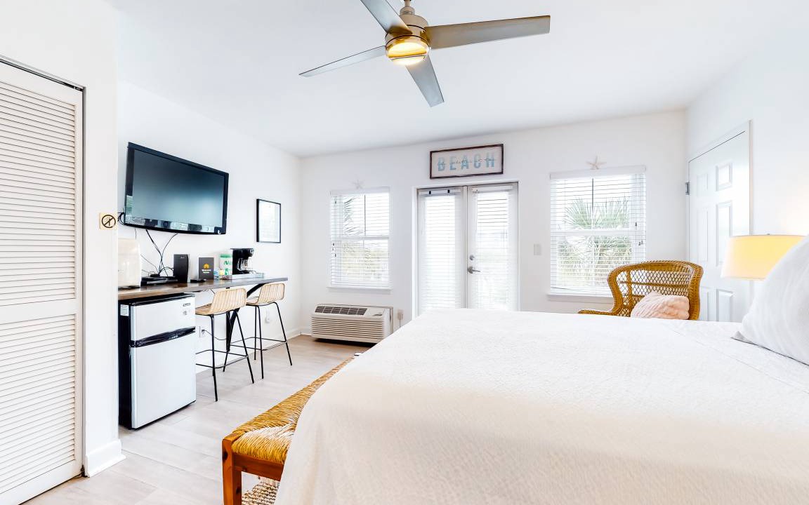 Photo of Bedroom in Gulf Place