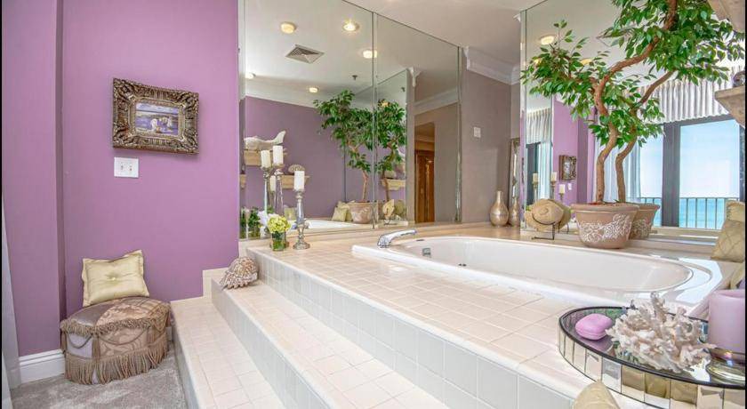 Photo of Bathroom in Biltmore Beach