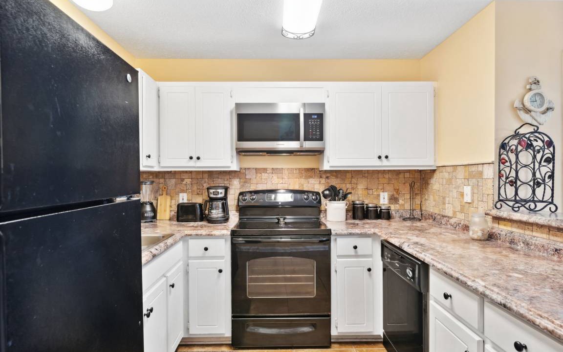 Photo of Kitchen in Bahama Beach