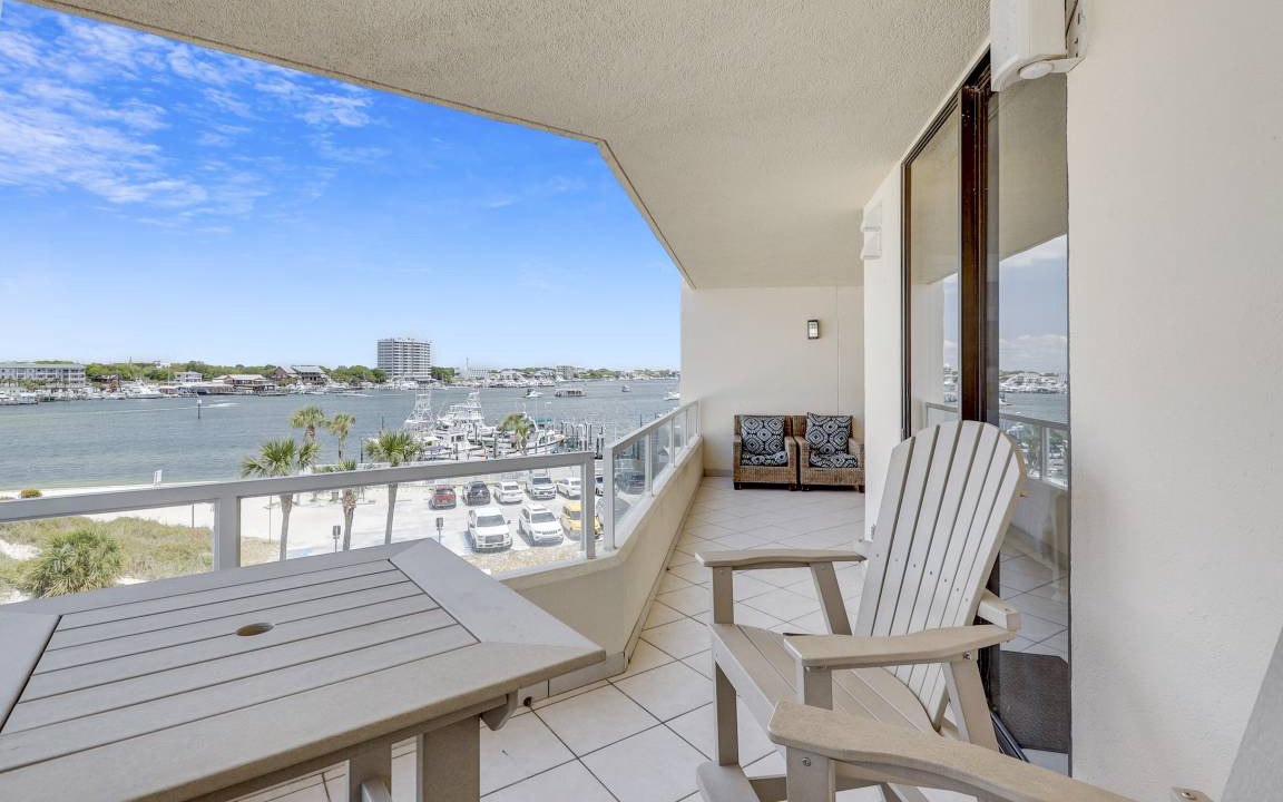 Photo of Patio Balcony in Holiday Isle