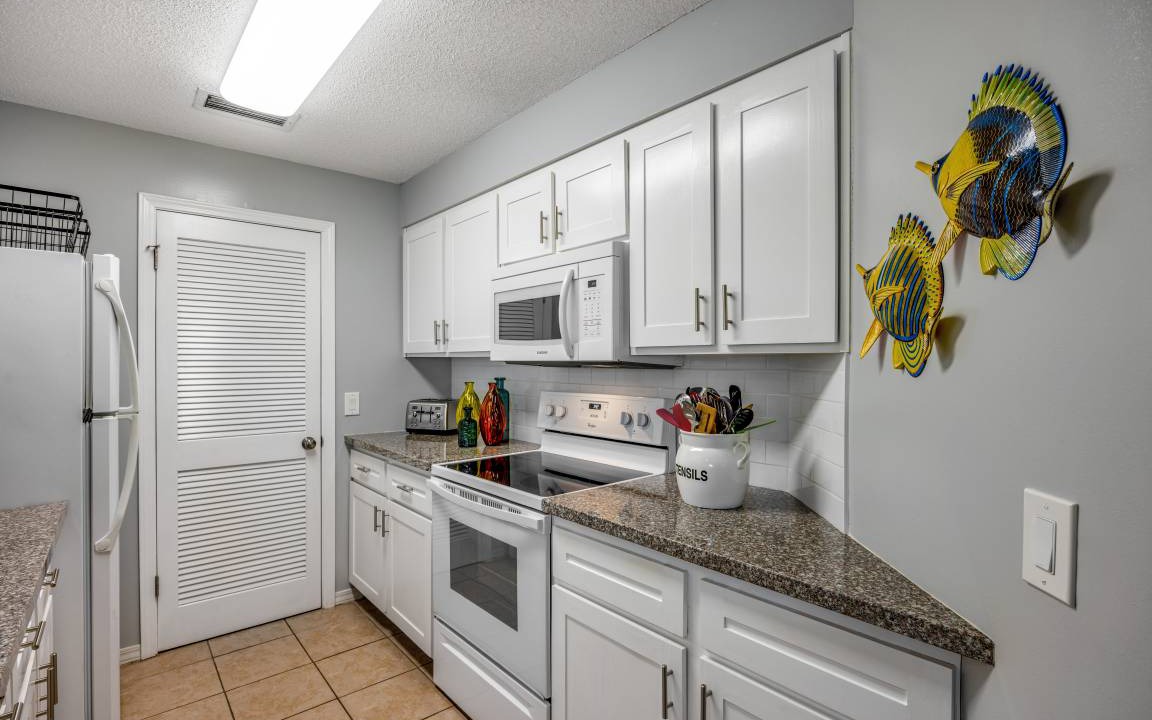 Photo of Kitchen in Gulf Lagoon Beach
