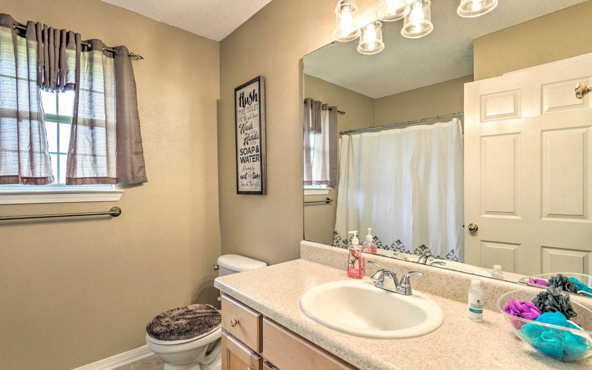 Photo of Bathroom in Northwest Pensacola