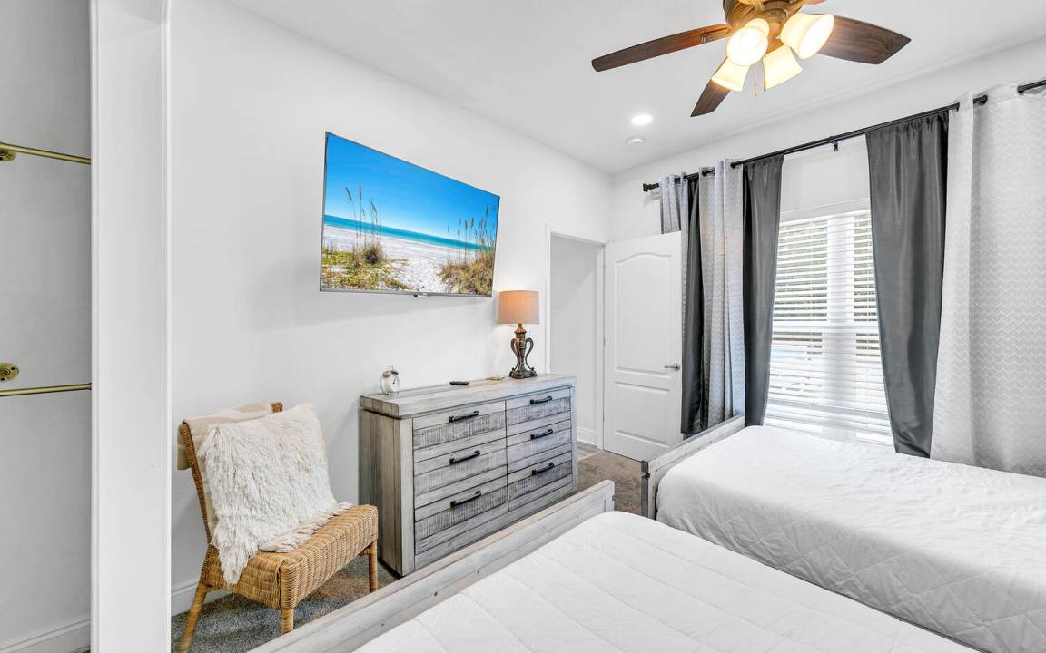 Photo of Bedroom in Inlet Beach Heights