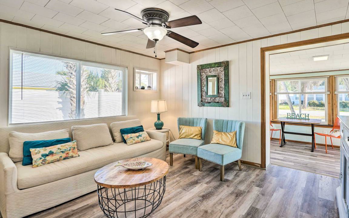 Photo of Livingroom in Bid-a-wee Beach