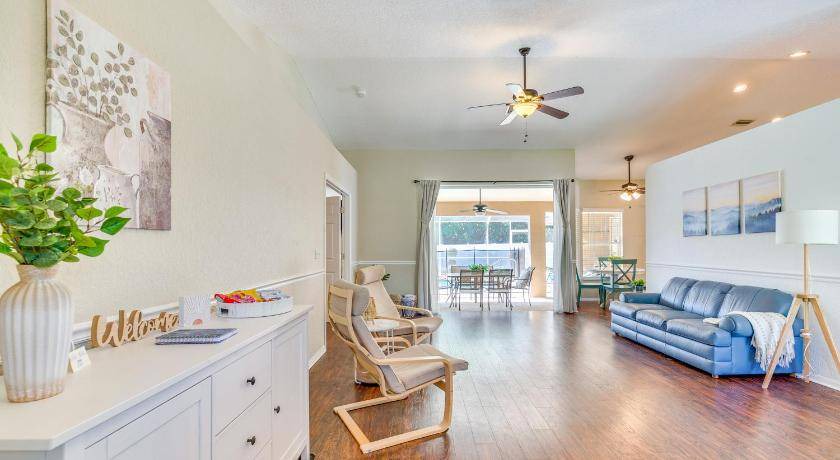 Photo of Livingroom in Spring Hill