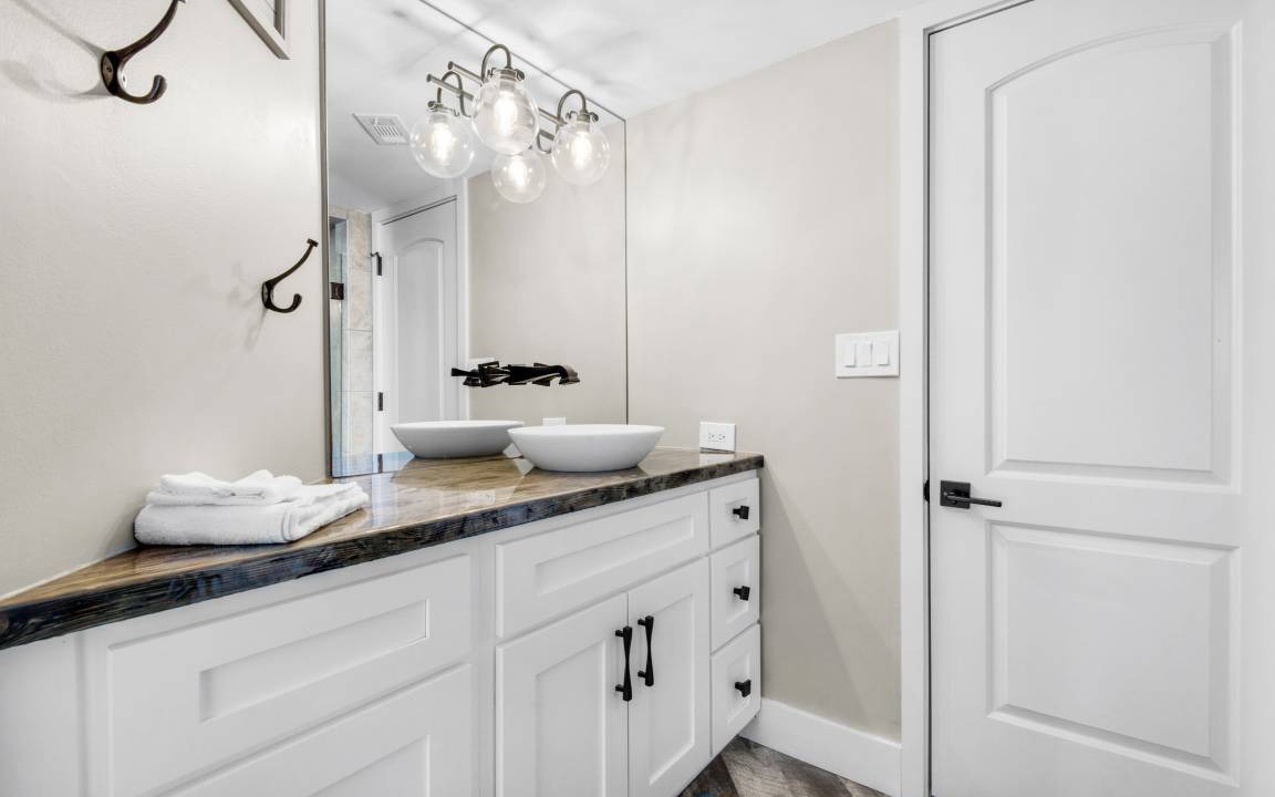 Photo of Bathroom in Thomas Drive