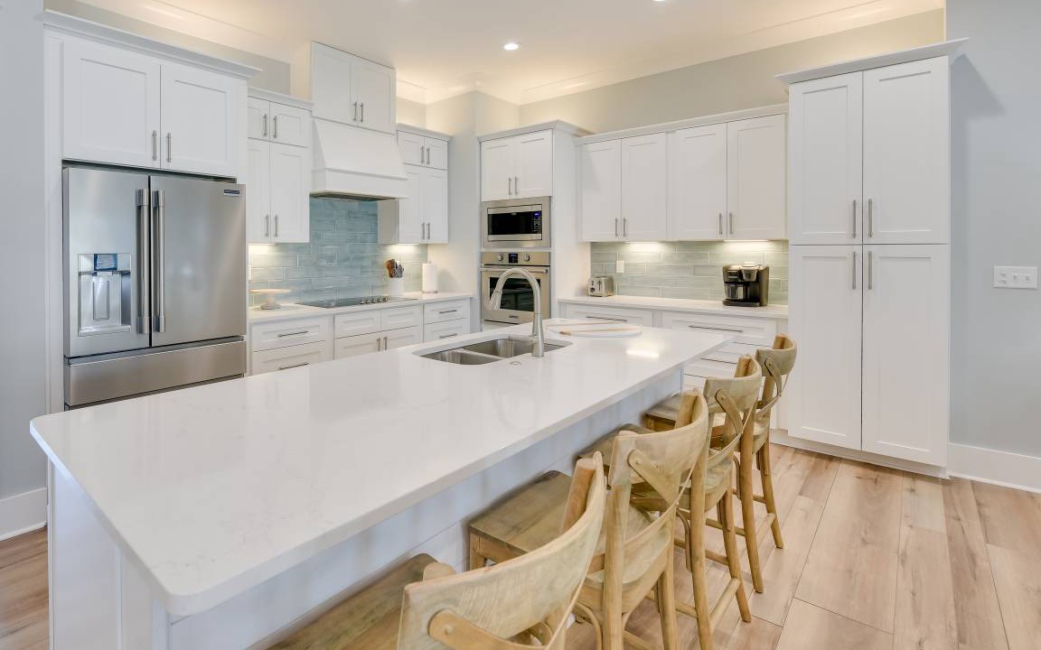 Photo of Others in Avalon Beach Estates