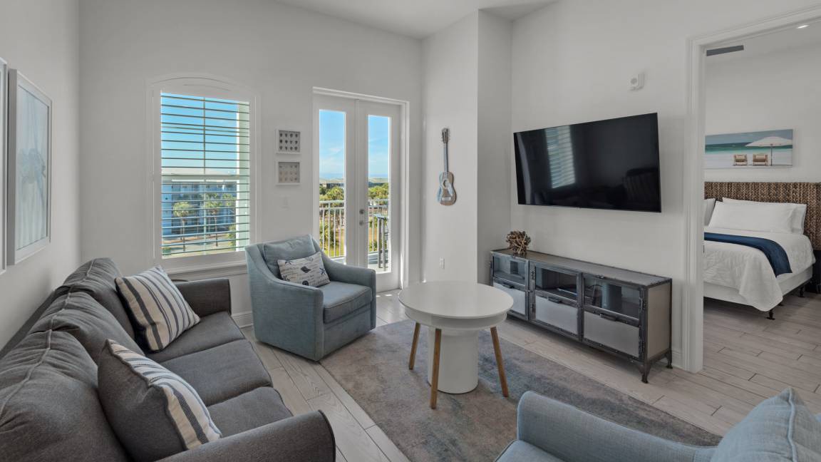 Photo of Livingroom in Gulf Place