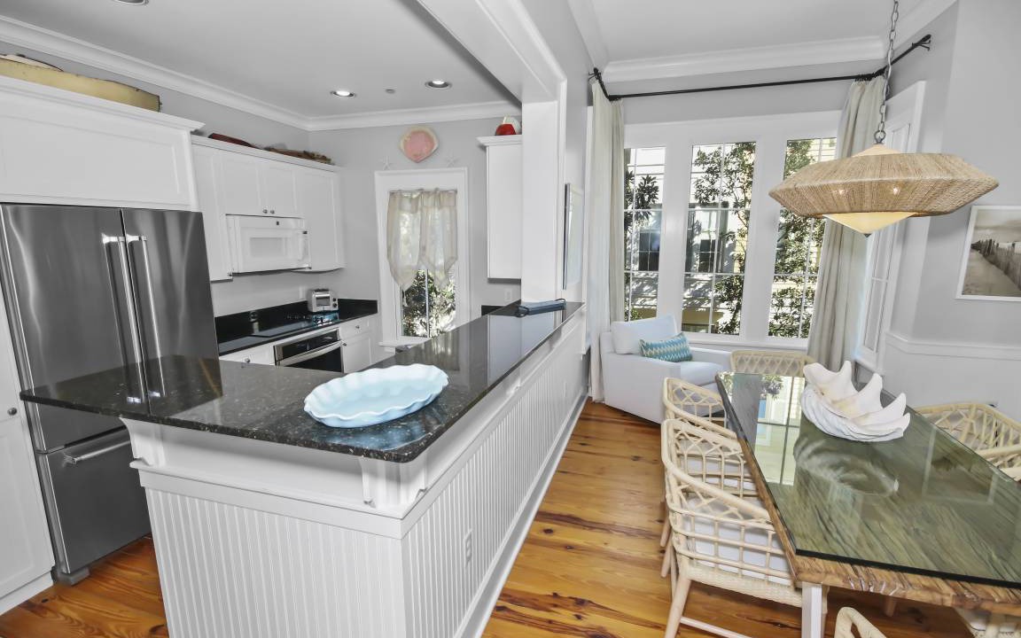 Photo of Kitchen in Beach District
