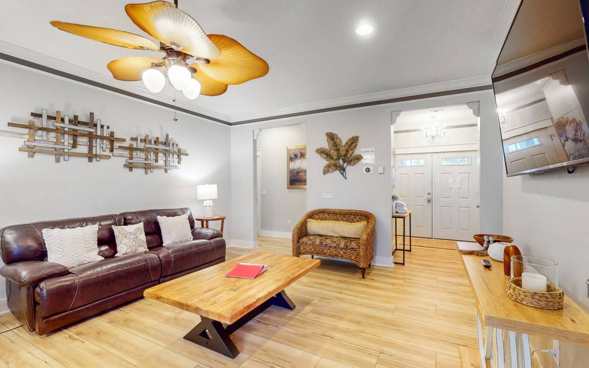 Photo of Livingroom in Upper Grand Lagoon
