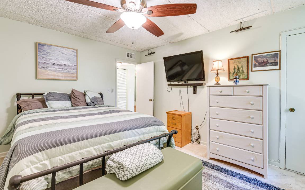 Photo of Bedroom in Mary Esther