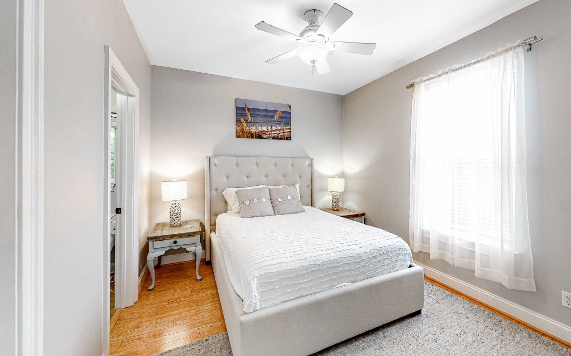 Photo of Bedroom in Dune Allen Beach