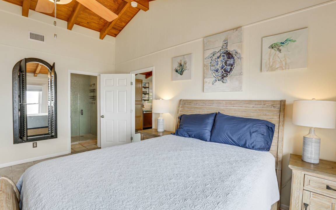 Photo of Bedroom in Alligator Point