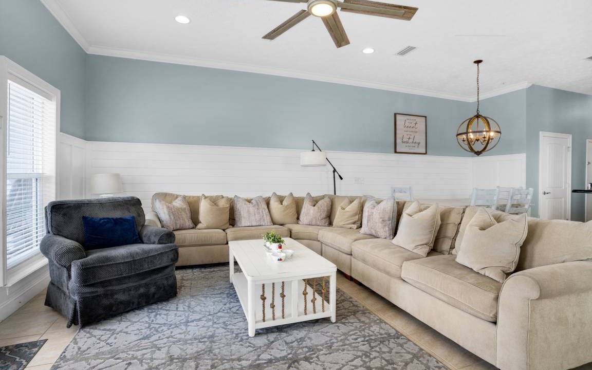 Photo of Livingroom in Bahama Beach