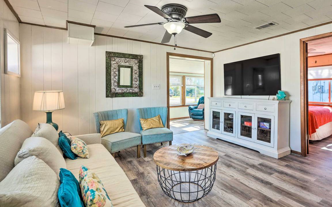 Photo of Livingroom in Bid-a-wee Beach