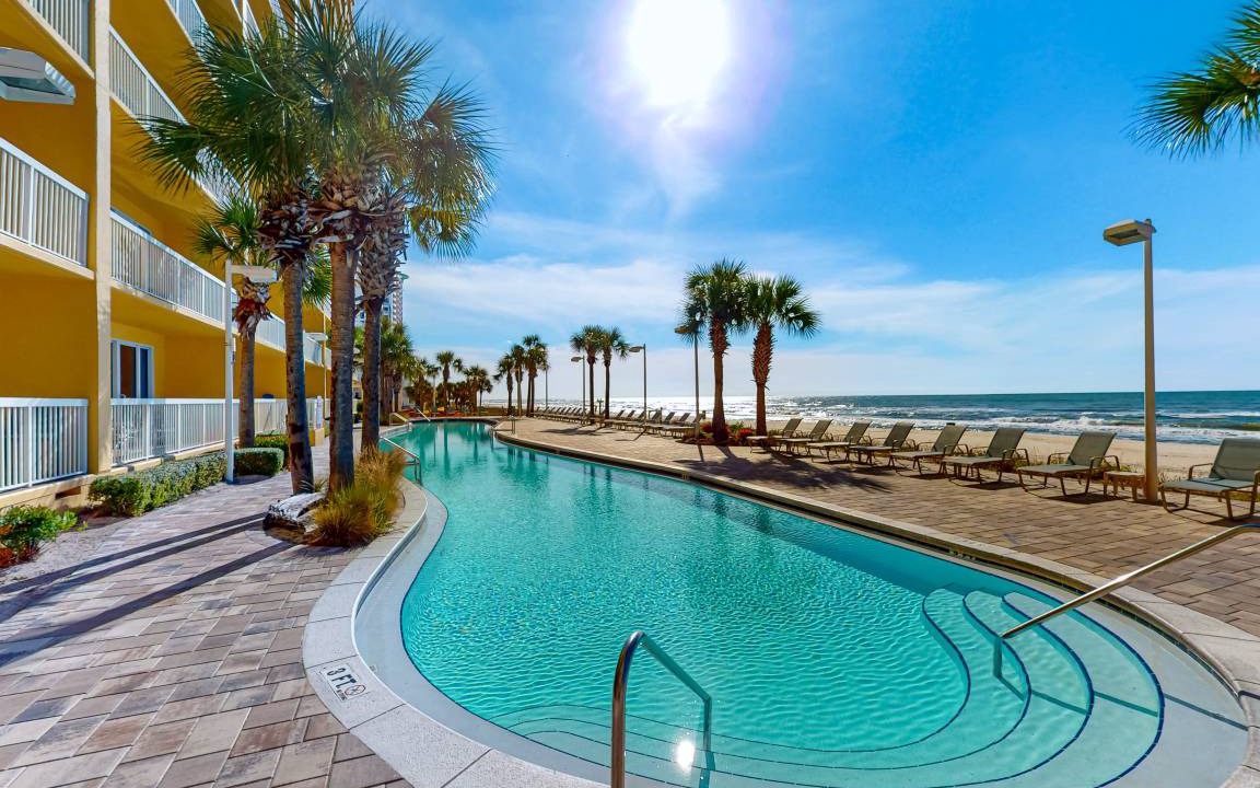 Photo of Patio Balcony in Bahama Beach