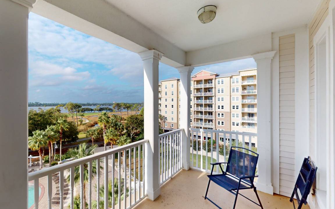 Photo of Patio Balcony in Upper Grand Lagoon