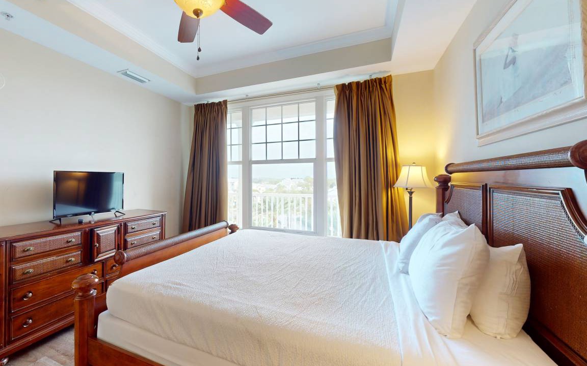Photo of Bedroom in Upper Grand Lagoon