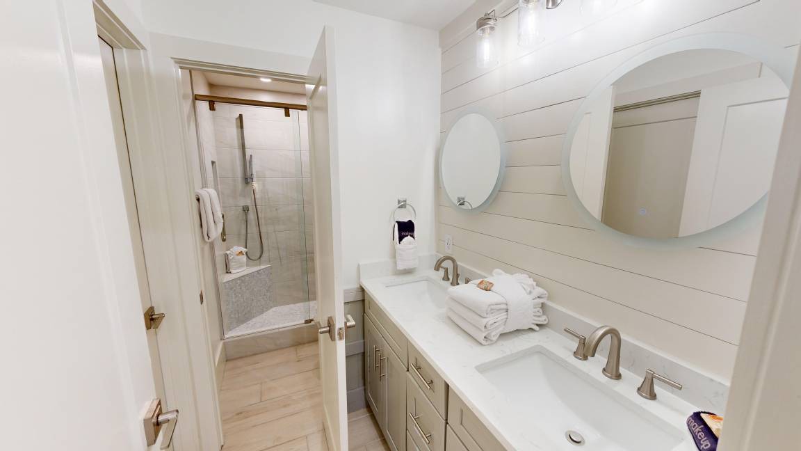Photo of Bathroom in Holiday Isle