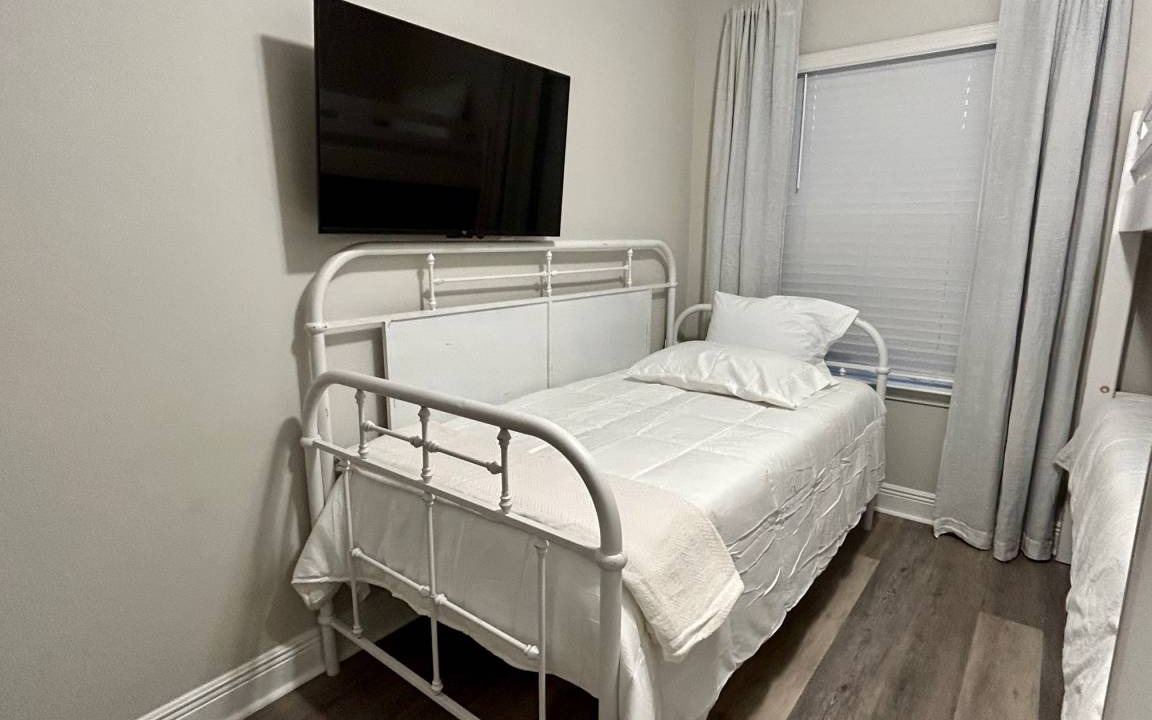 Photo of Bedroom in Thomas Drive