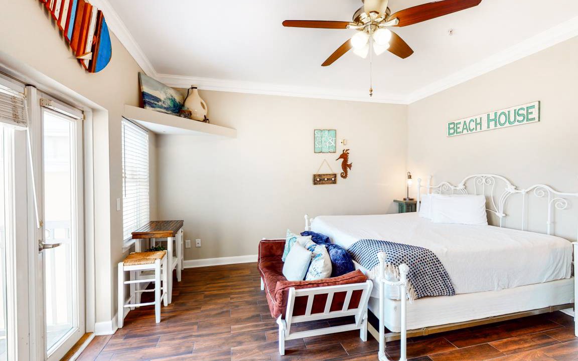 Photo of Bedroom in Gulf Place